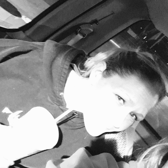 Meet your Posher, Kelly Victoria Justin! - Picture 16 of 16